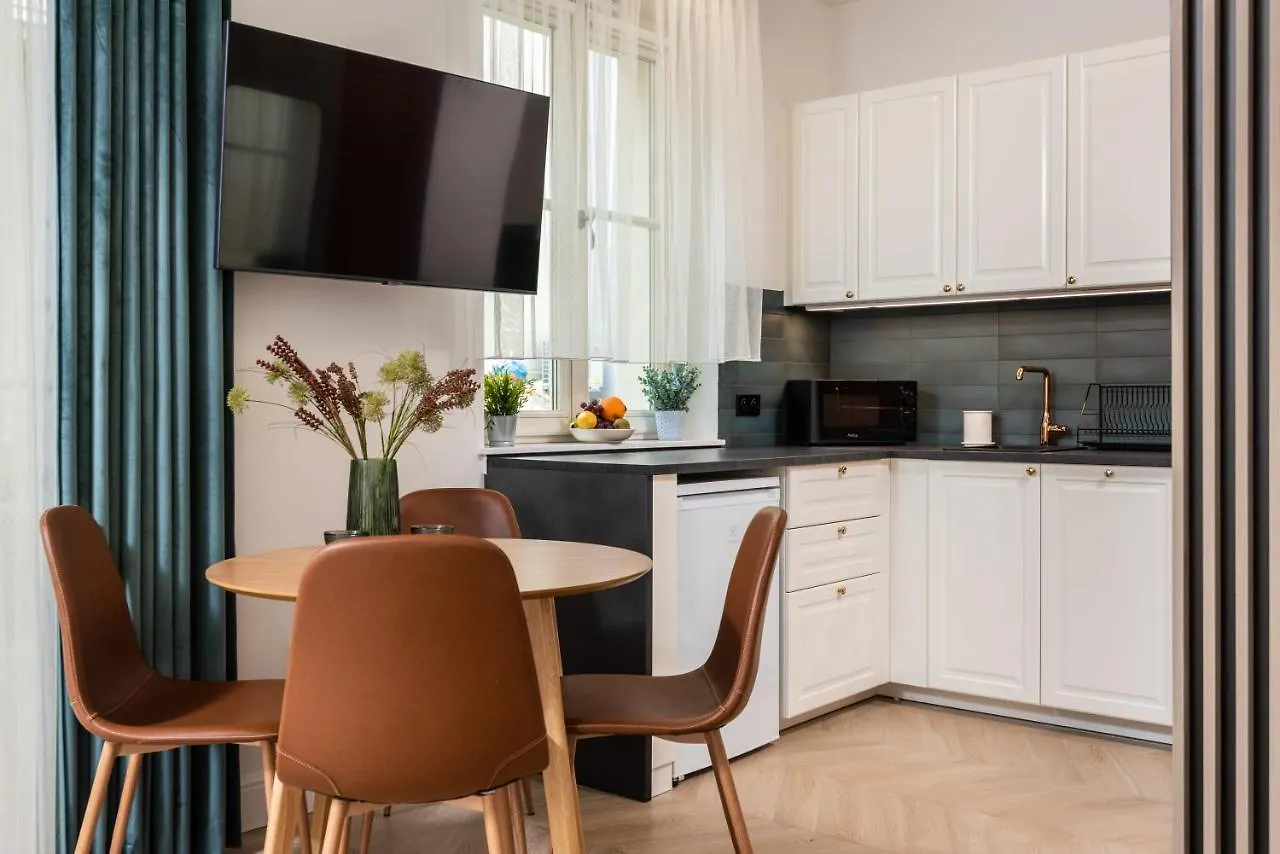Atrium - Old Town Luxury Apartments - By Upstairs Krakow 0*,