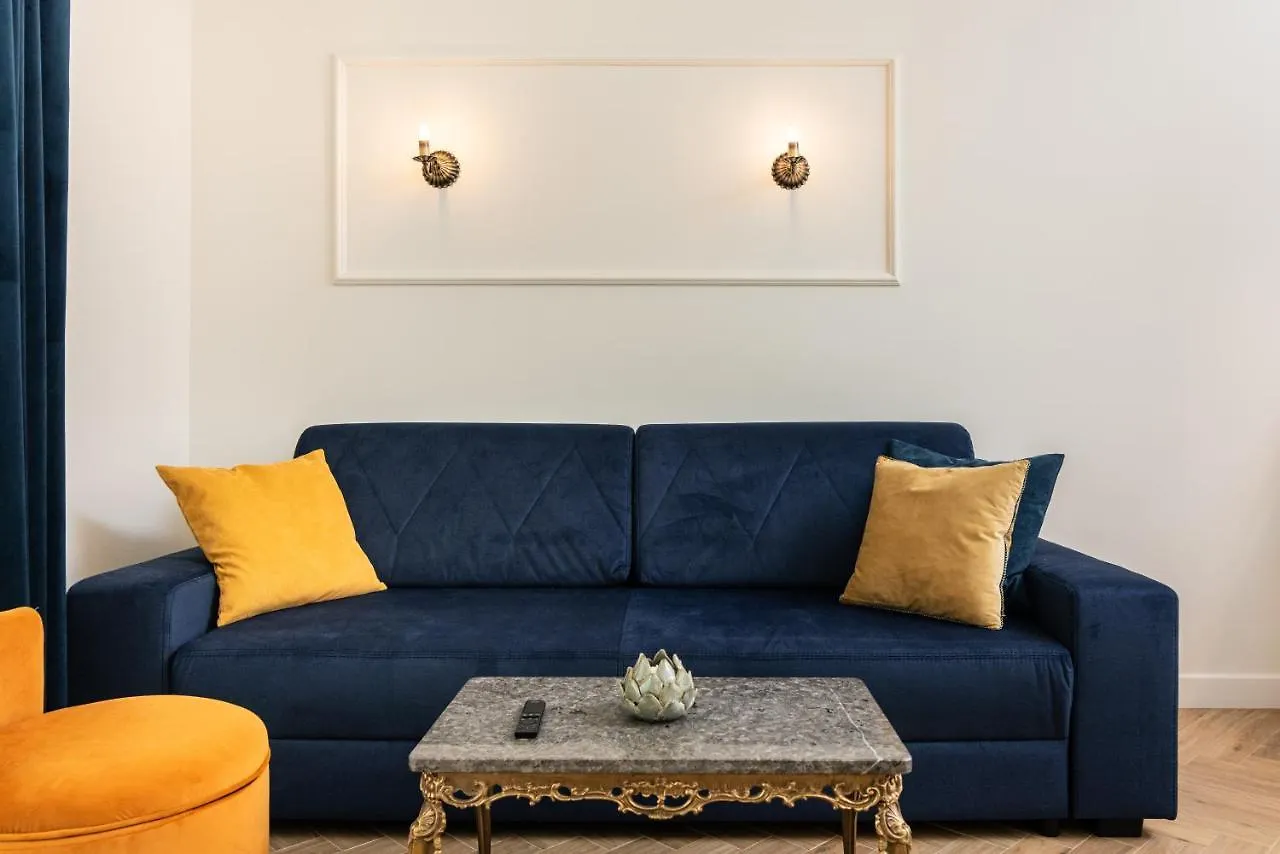 Atrium - Old Town Luxury Apartments - By Upstairs Krakow