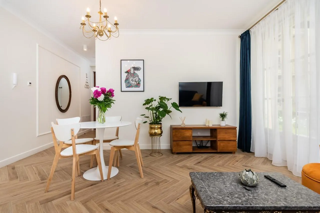 Atrium - Old Town Luxury Apartments - By Upstairs Krakow